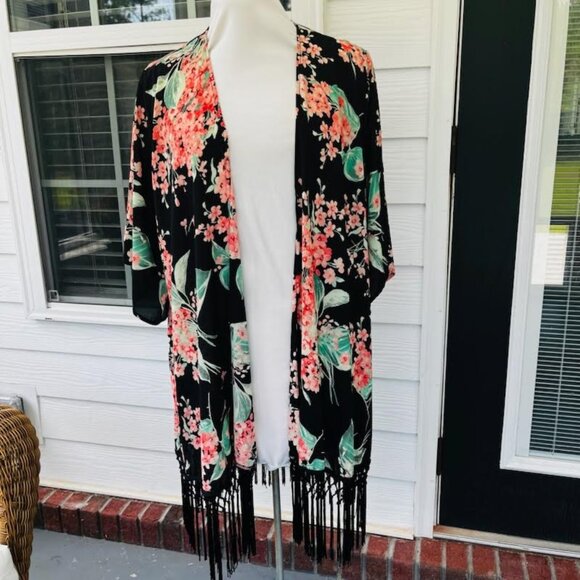 Janette Plus Kimono Women's Size OS Floral Whimsical Fringe Boho - Picture 1 of 5